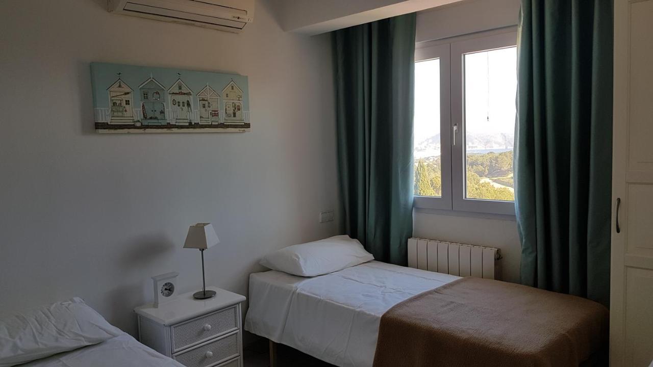 Rosalalinda - Cosy Semi-Detached Home With Sea Views And Large Terrace Морайра Екстер'єр фото