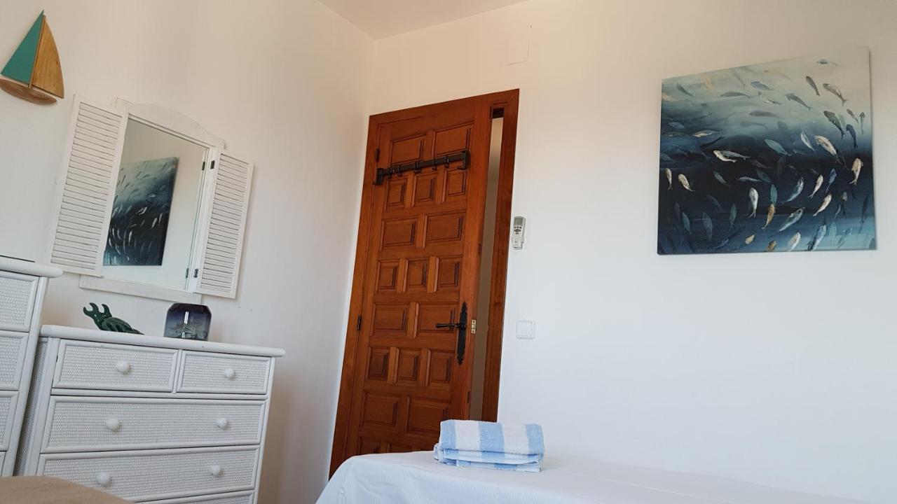 Rosalalinda - Cosy Semi-Detached Home With Sea Views And Large Terrace Морайра Екстер'єр фото